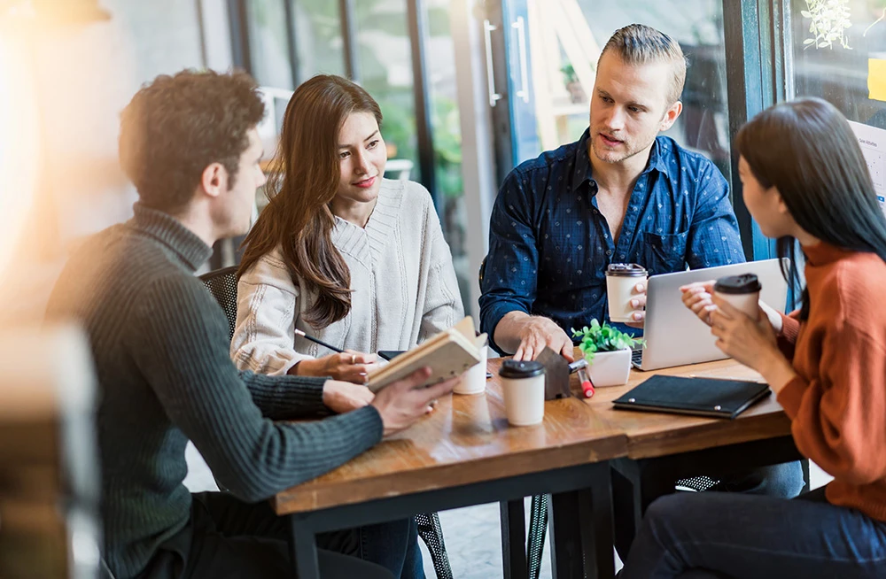Nesdzo, strateji, tarz ve hikaye anlatımını bir araya getirerek markaları unutulmaz kılan yaratıcı grafik tasarım hizmetleri sunar.